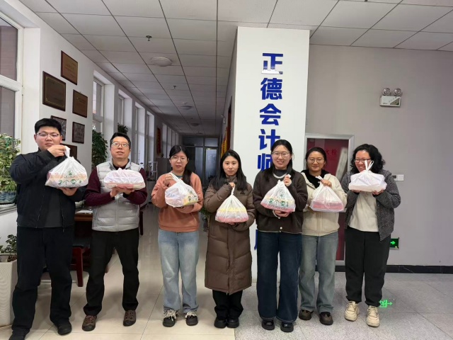 ��ůԪ�� �������£��Ͳ����»��ʦ������ΪԱ������Ԫ������